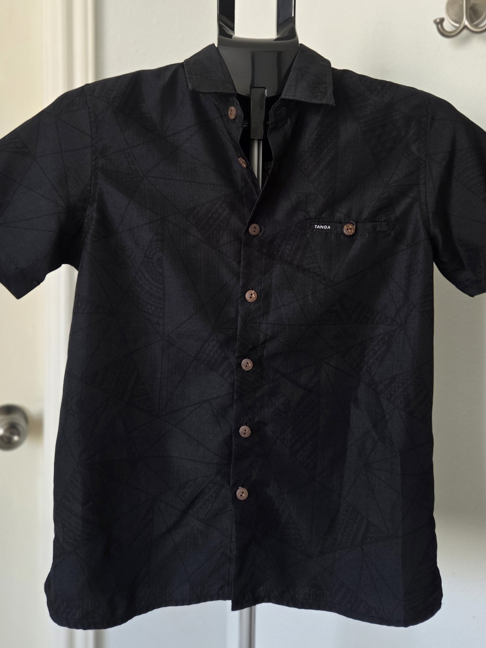 Tano Black Short-Sleeve Button-Down Shirt with Subtle Tonal Pattern